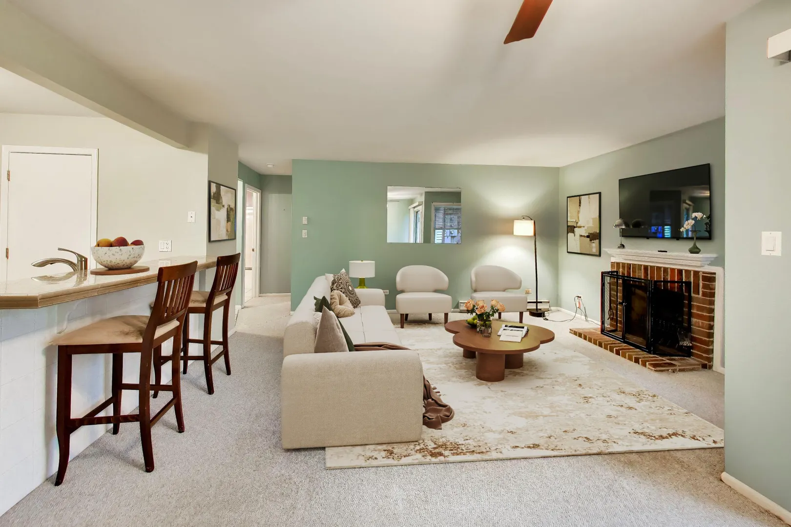 4404 W Shamrock Lane IL #1A