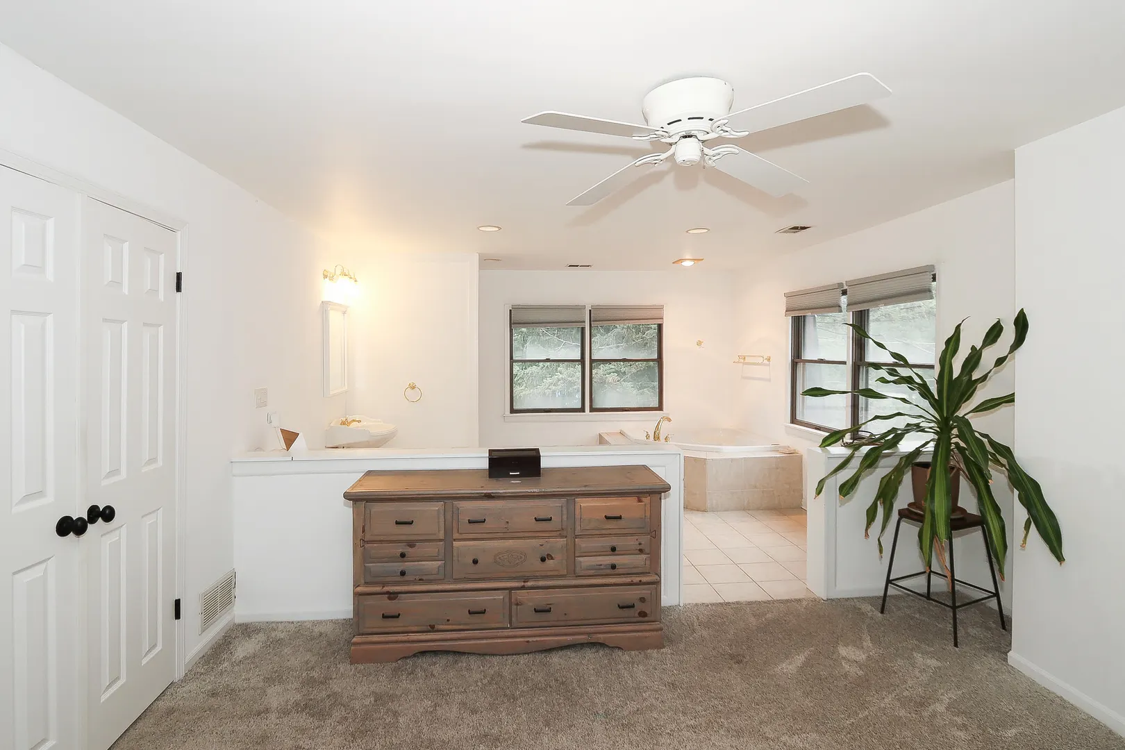 717 Monterrey Terrace IL
