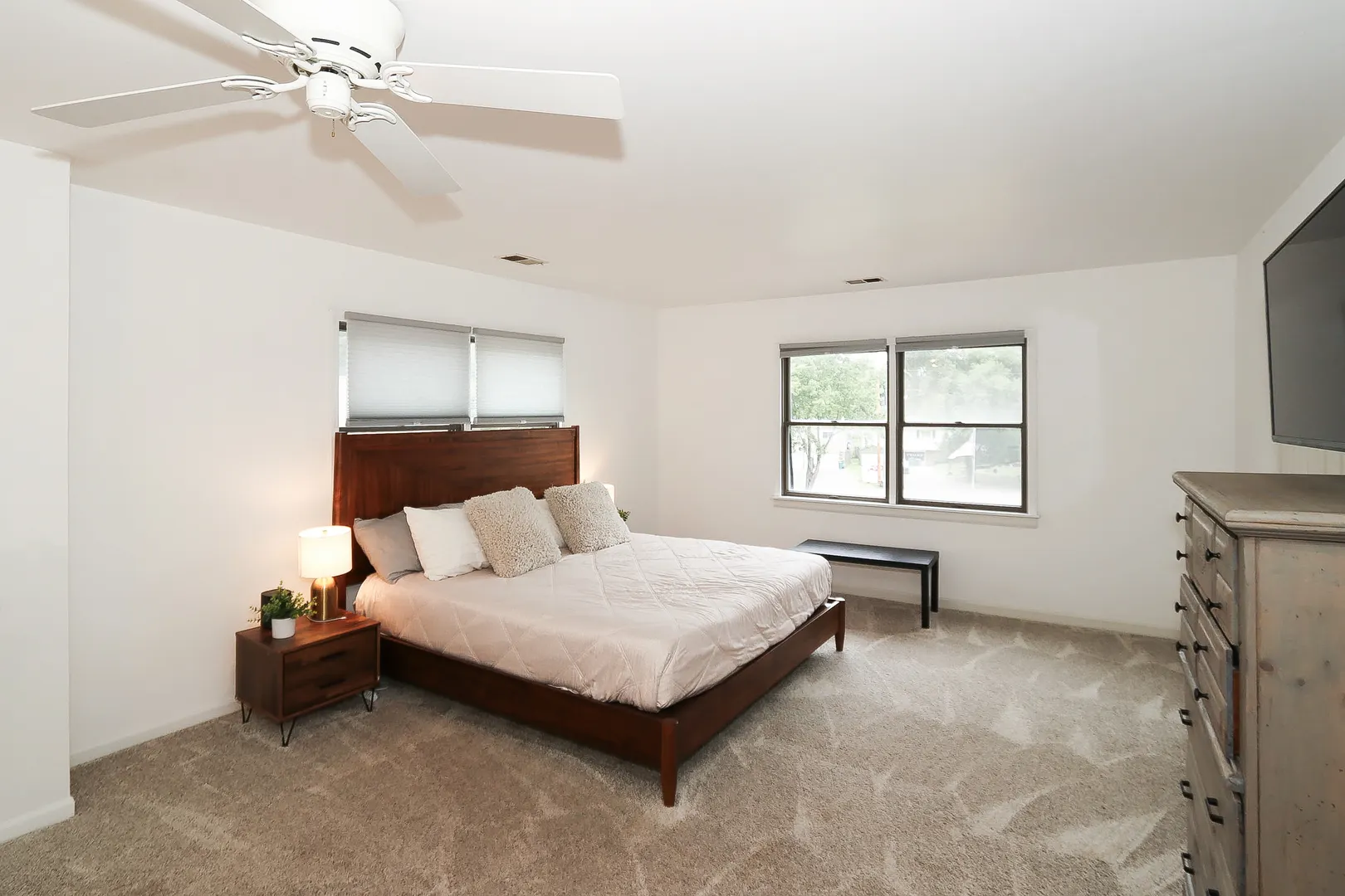 717 Monterrey Terrace IL