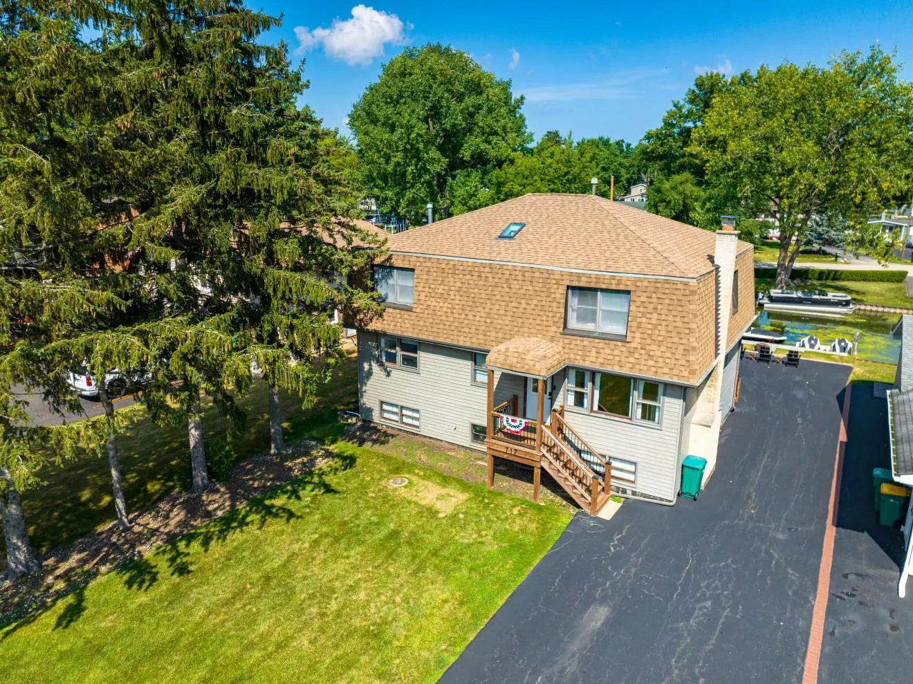 717 Monterrey Terrace IL