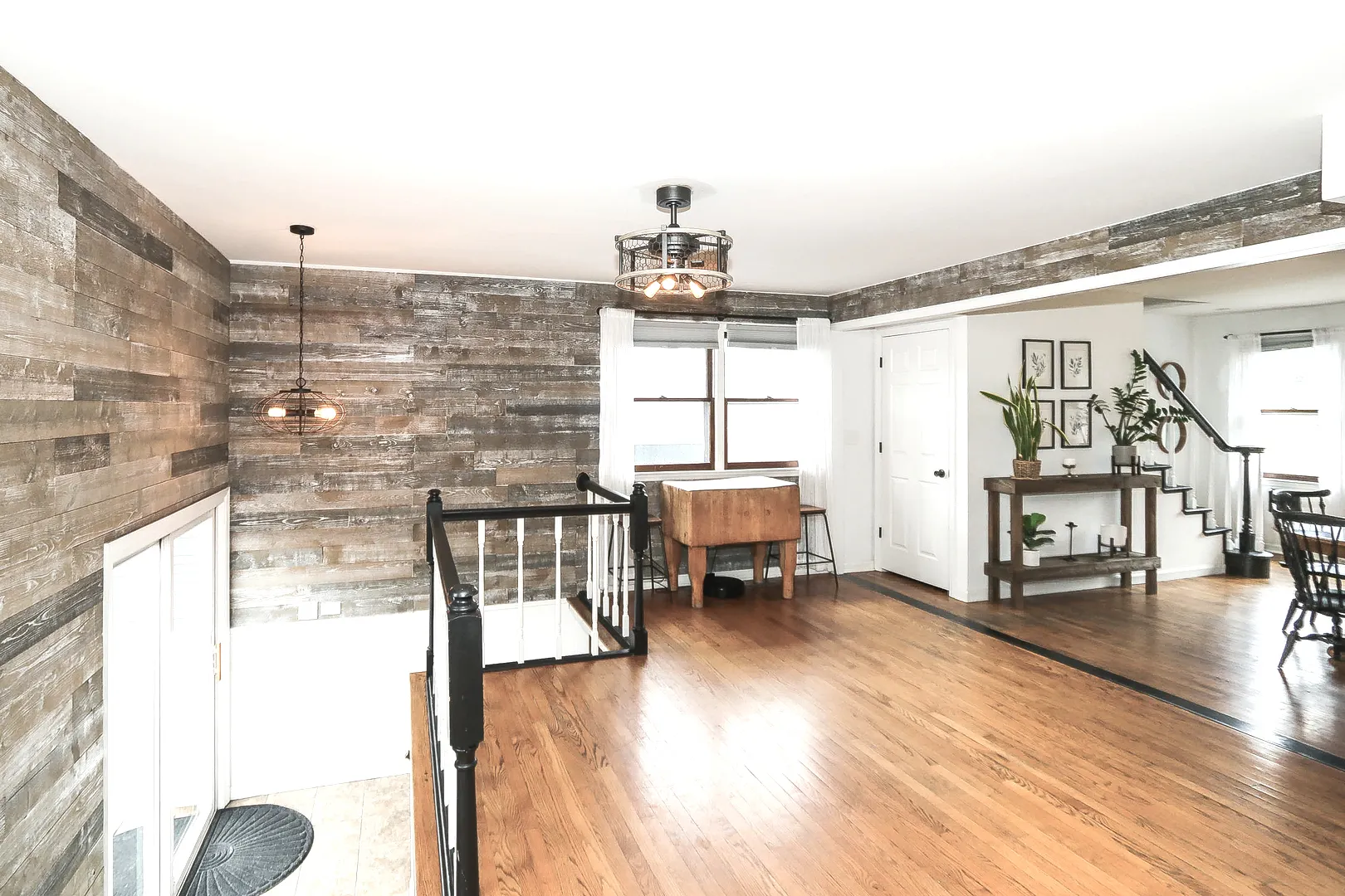 717 Monterrey Terrace IL