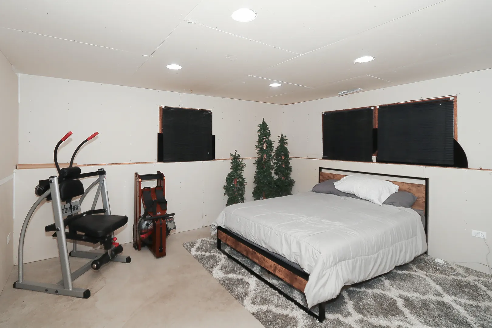 717 Monterrey Terrace IL