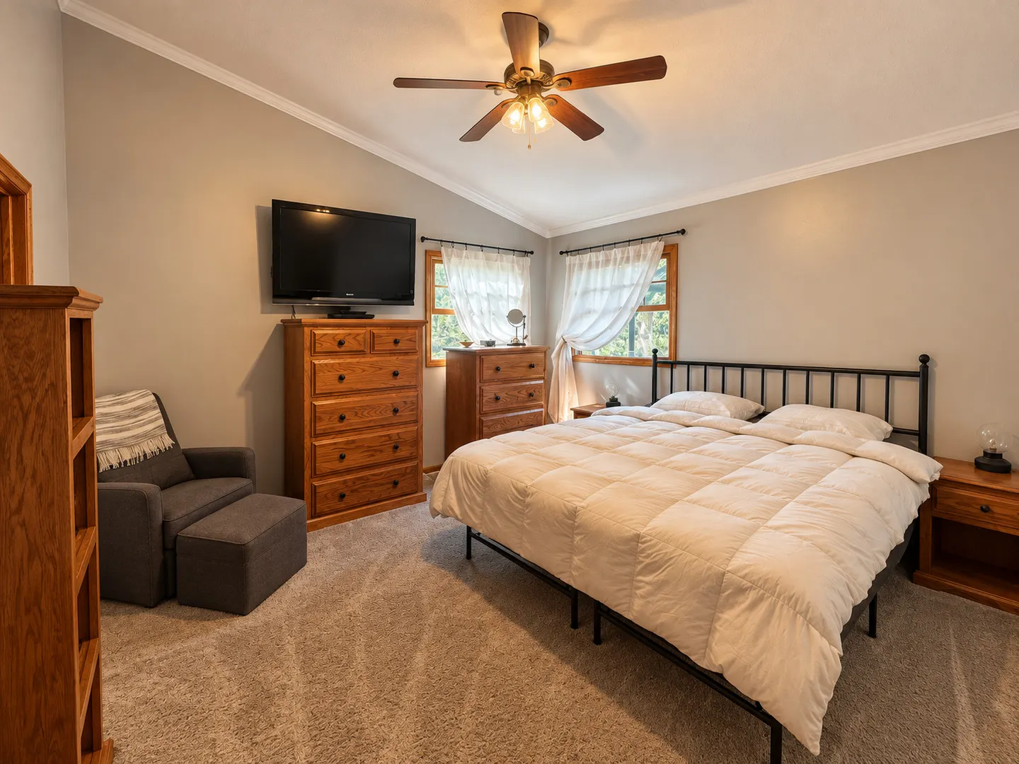 373 Lake Thunderbird Drive IL