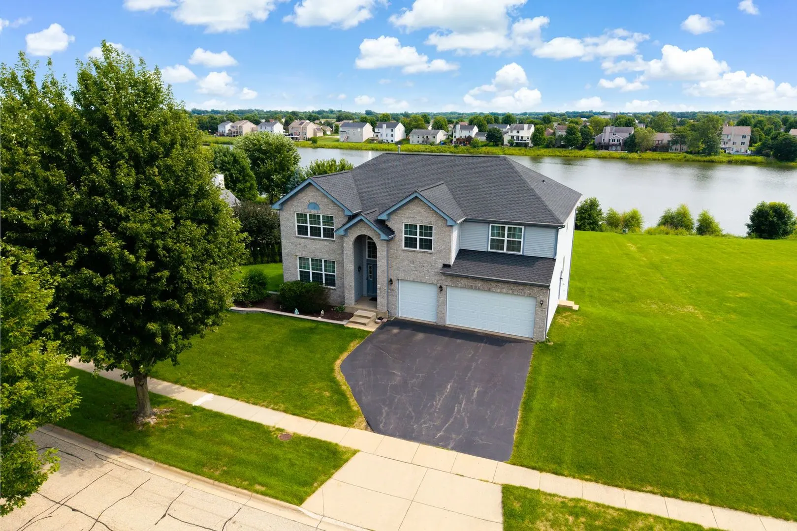 6717 Waterford Drive IL