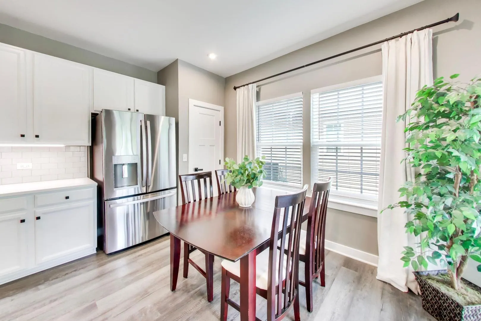 3688 Reddington Circle IL