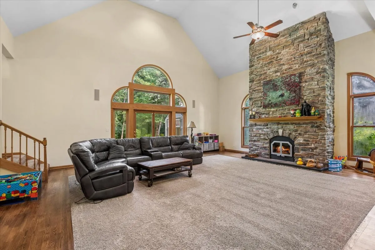 6008 Tomlinson Drive IL