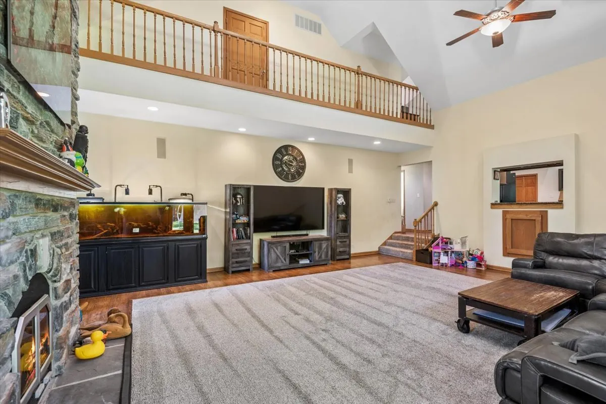 6008 Tomlinson Drive IL