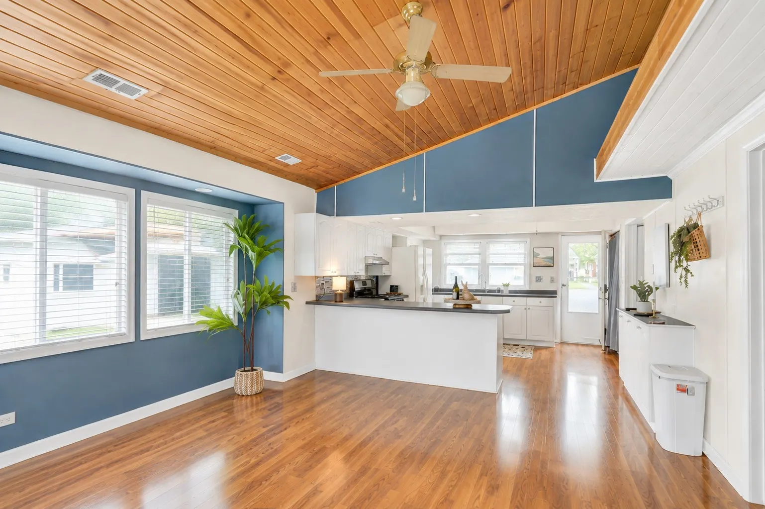1614 River Terrace Drive IL