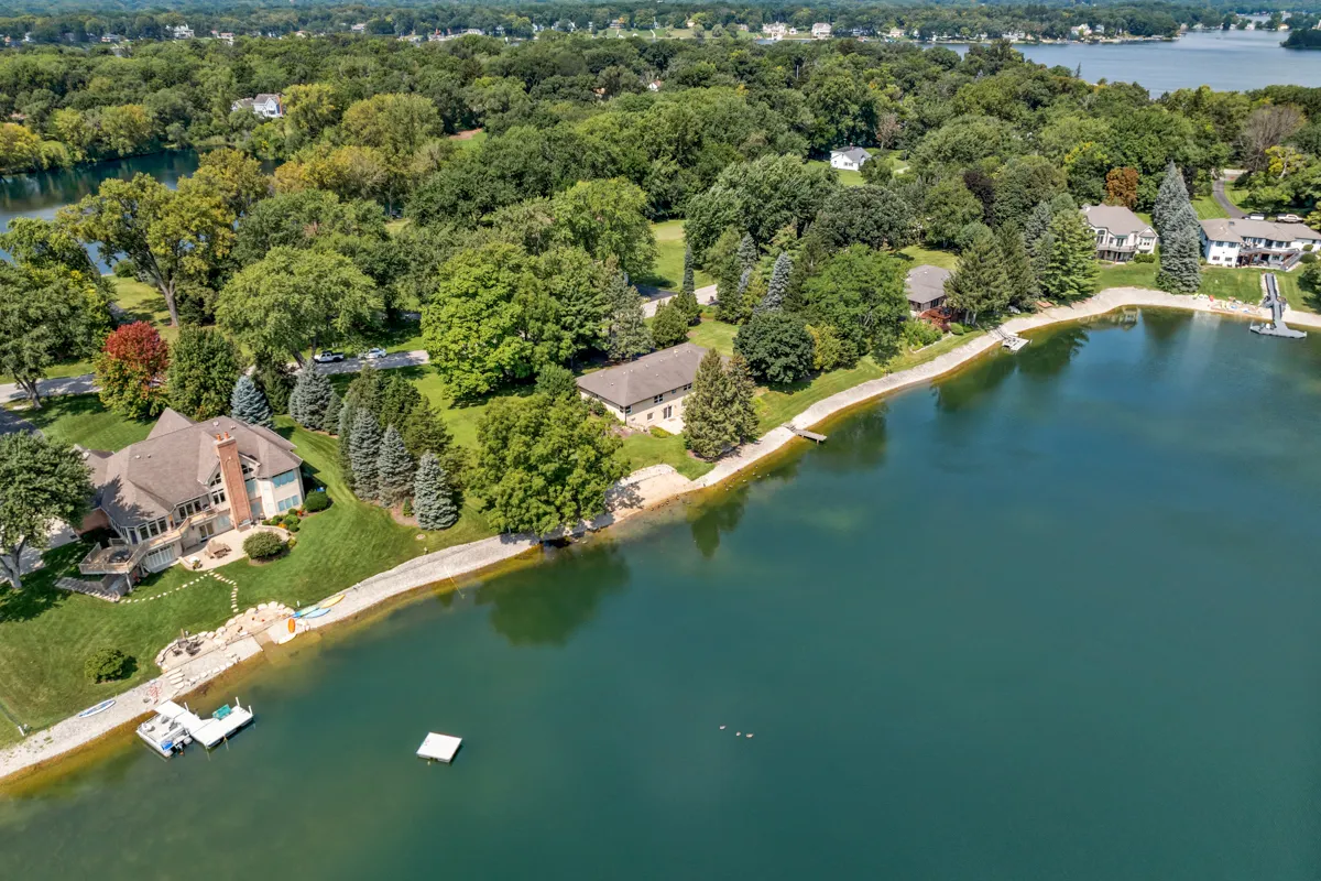 2720 N Bayview Lane IL