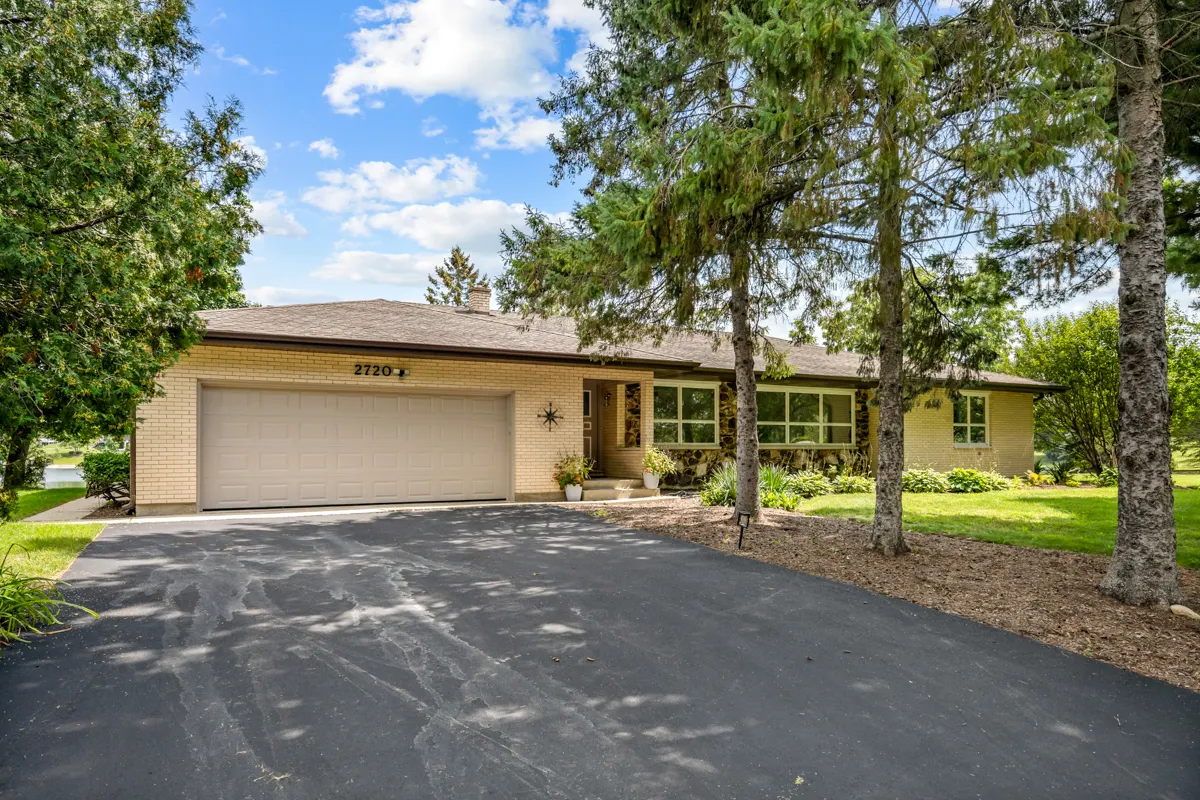 2720 N Bayview Lane IL