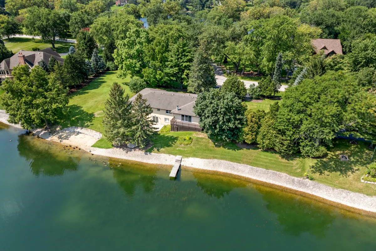 2720 N Bayview Lane IL