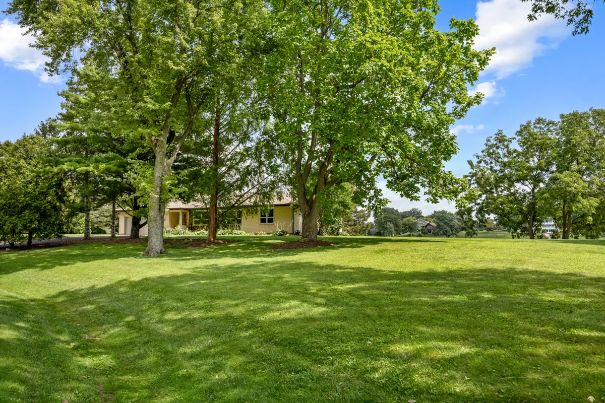 2720 N Bayview Lane IL