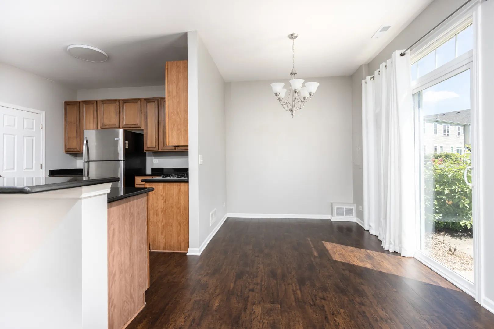 2521 Evergreen Circle IL