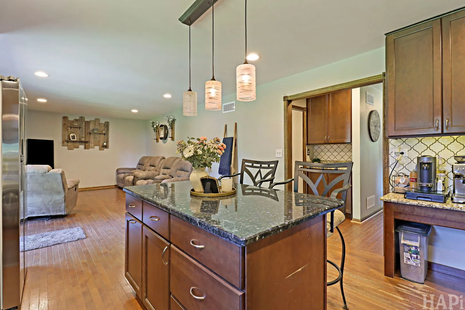 1109 Hollywood Boulevard IL