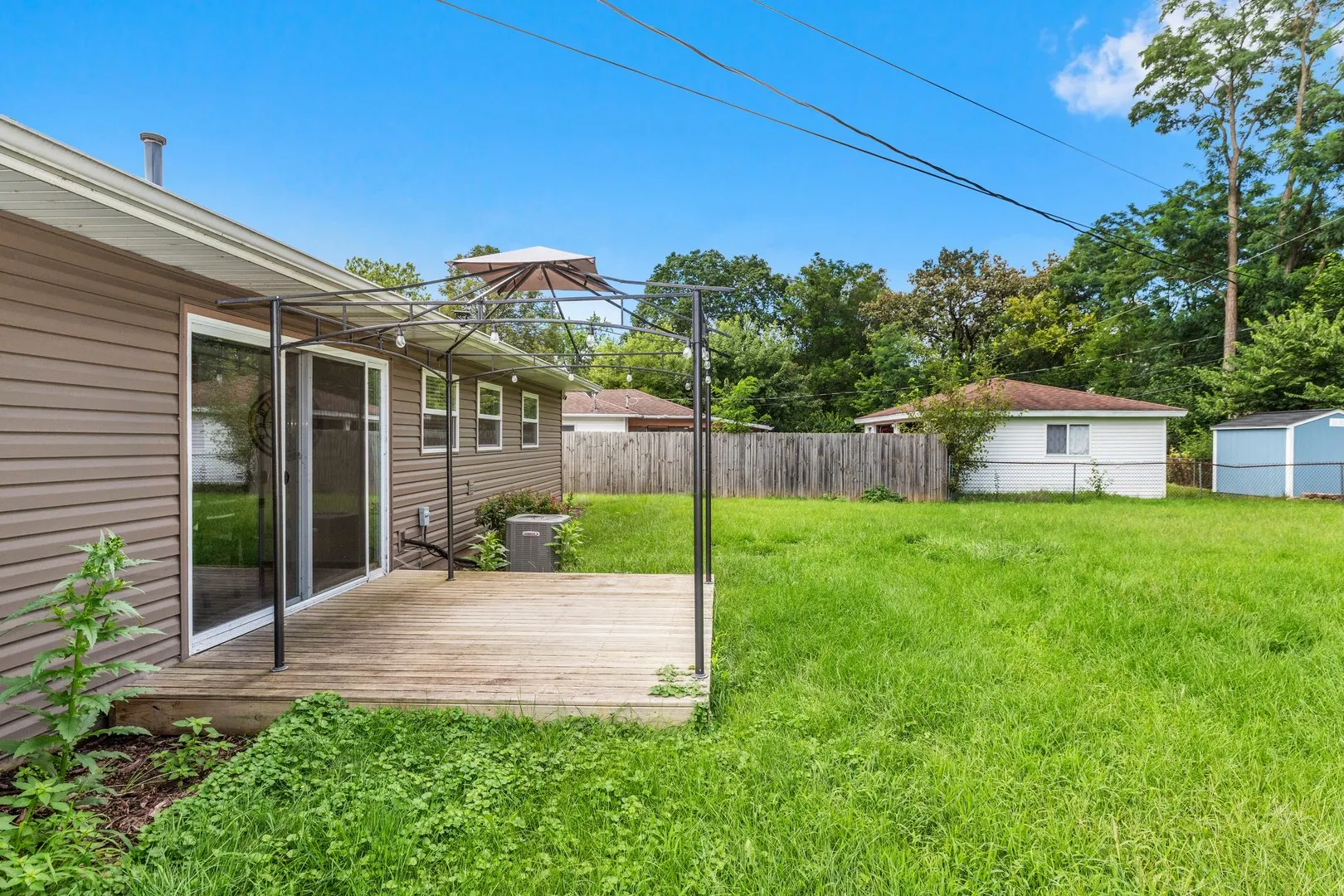 2302 Manor Lane IL