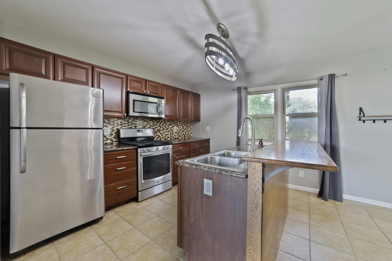 1104 Jasper Drive IL