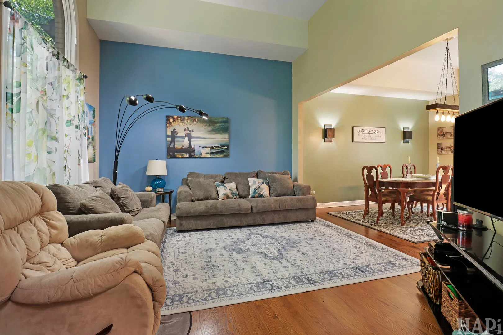 2708 Whiting Court IL