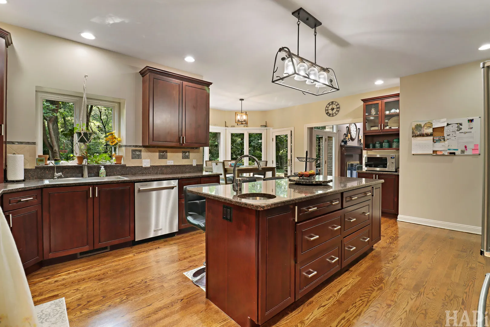 2708 Whiting Court IL