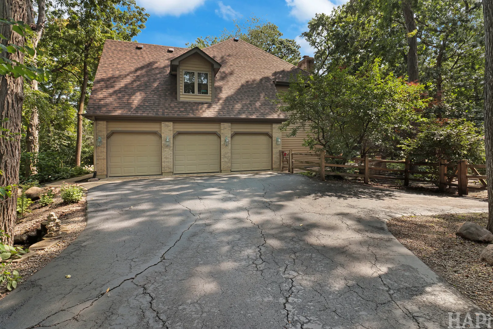 2708 Whiting Court IL
