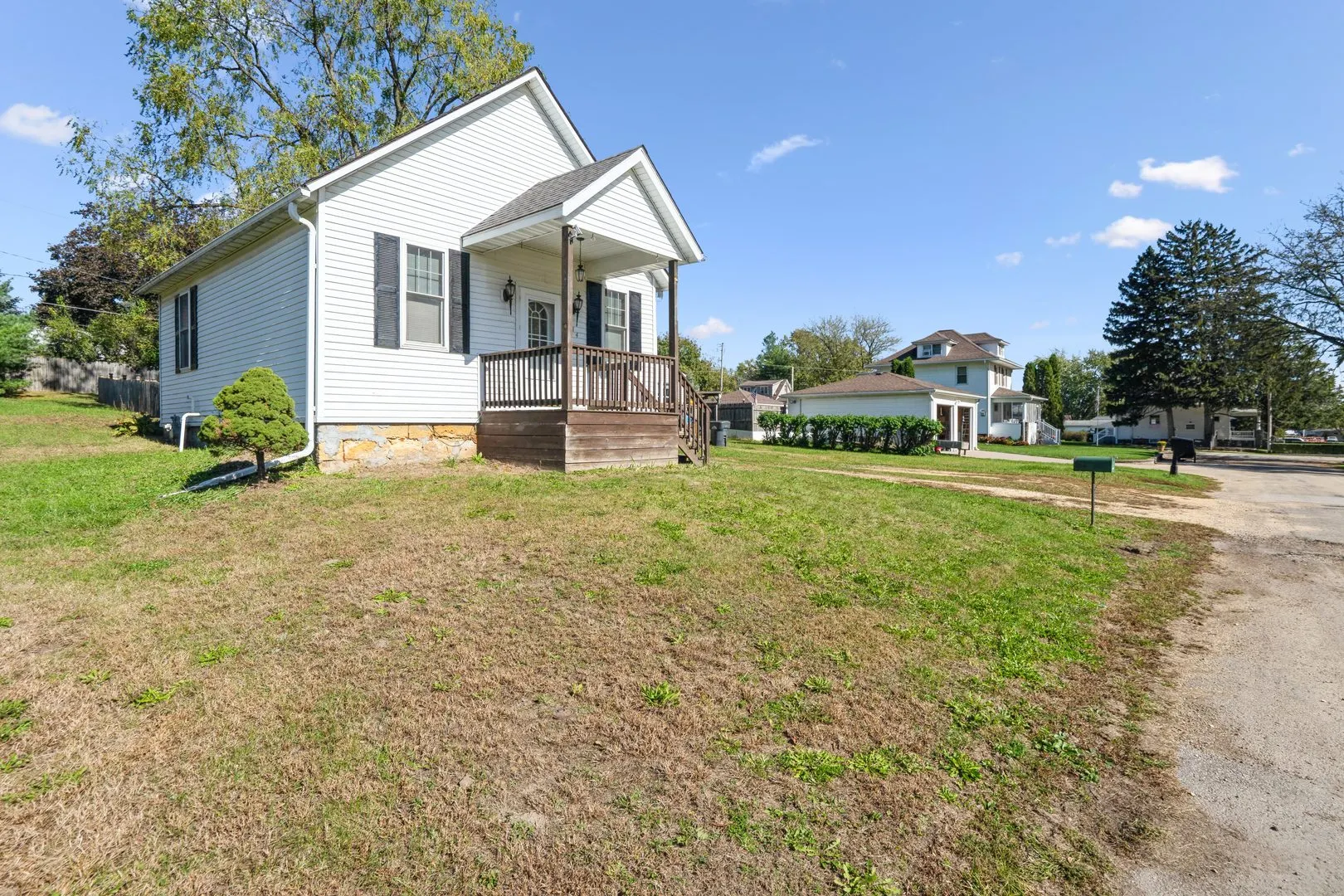 1914 14th Avenue S IA
