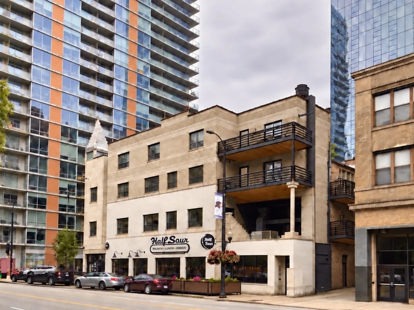 755 S Clark Street IL #202