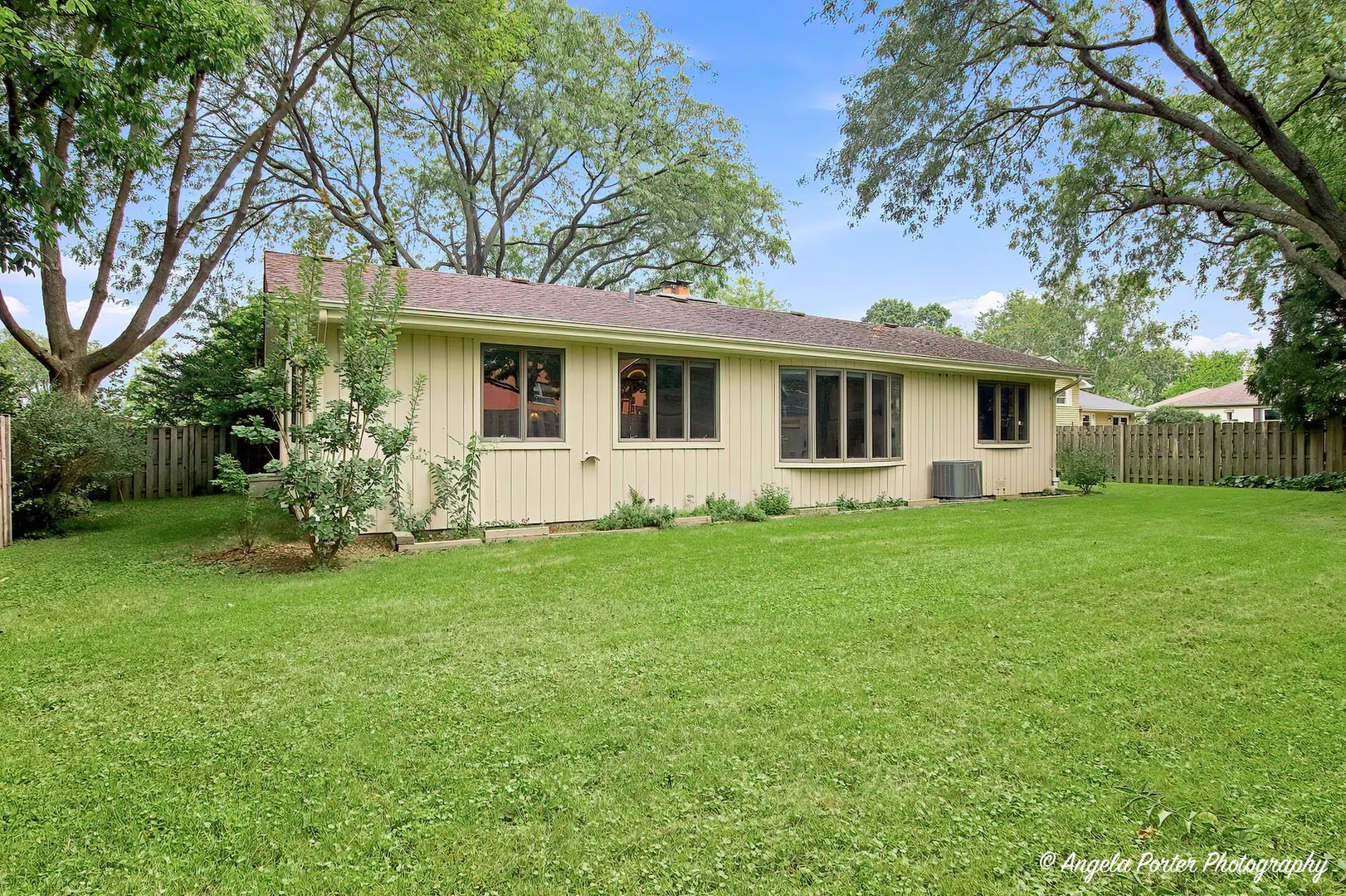411 N Shepherd Hill Lane IL