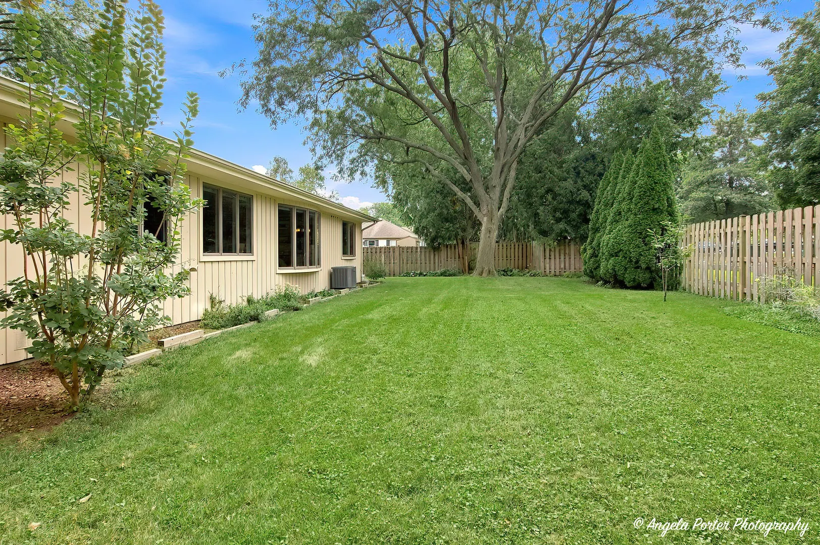 411 N Shepherd Hill Lane IL
