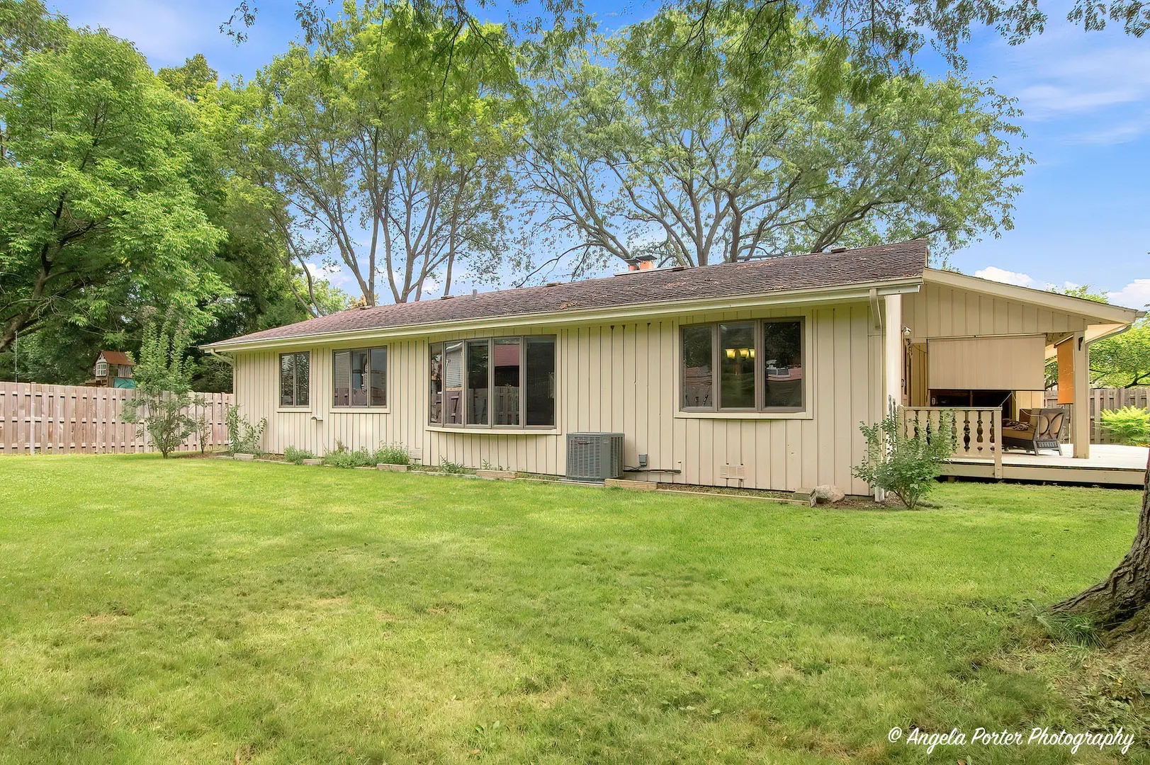 411 N Shepherd Hill Lane IL