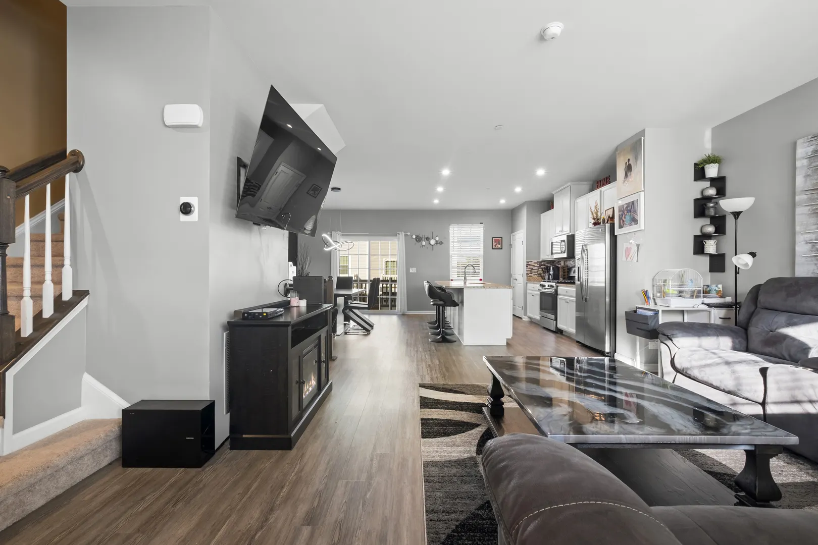 47 Nicholas Drive E IL