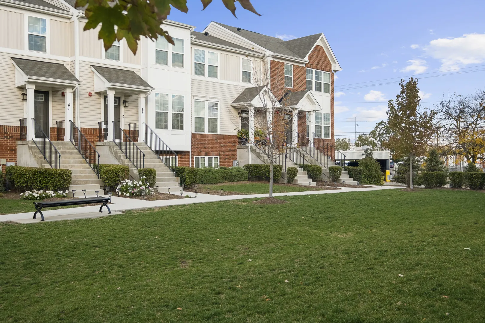 47 Nicholas Drive E IL