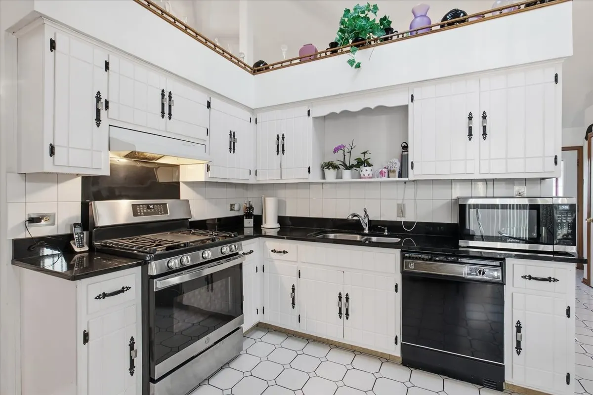 6239 White Birch Lane IL