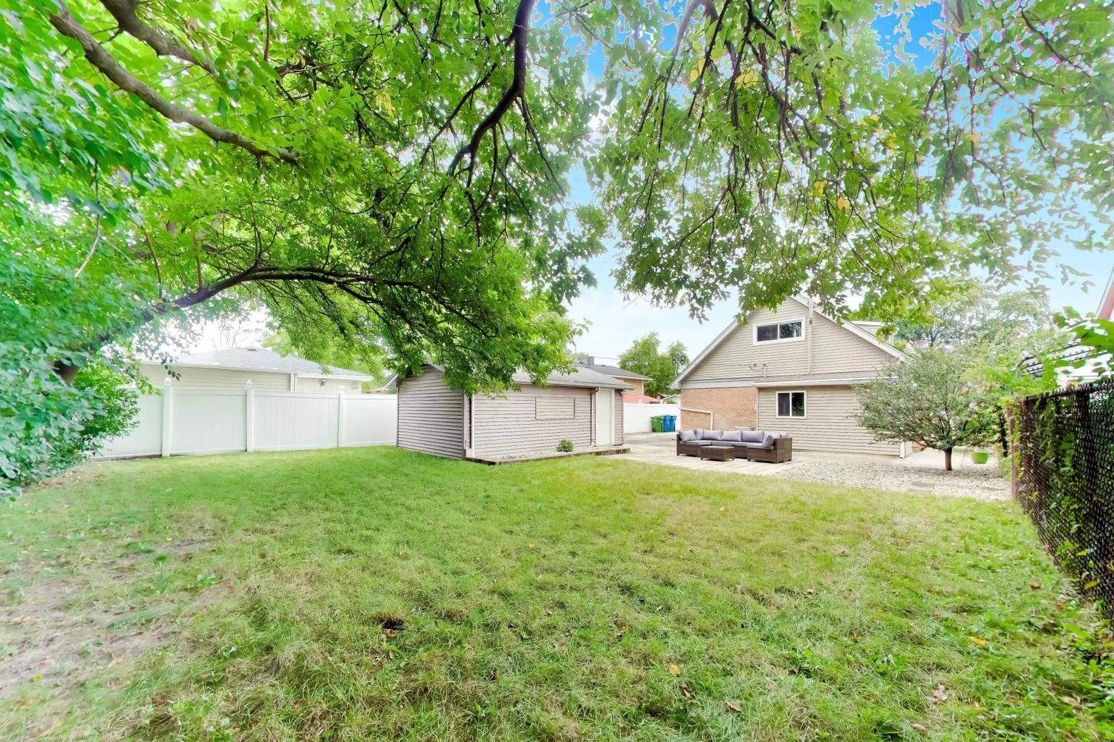 12231 S Lawndale Avenue IL