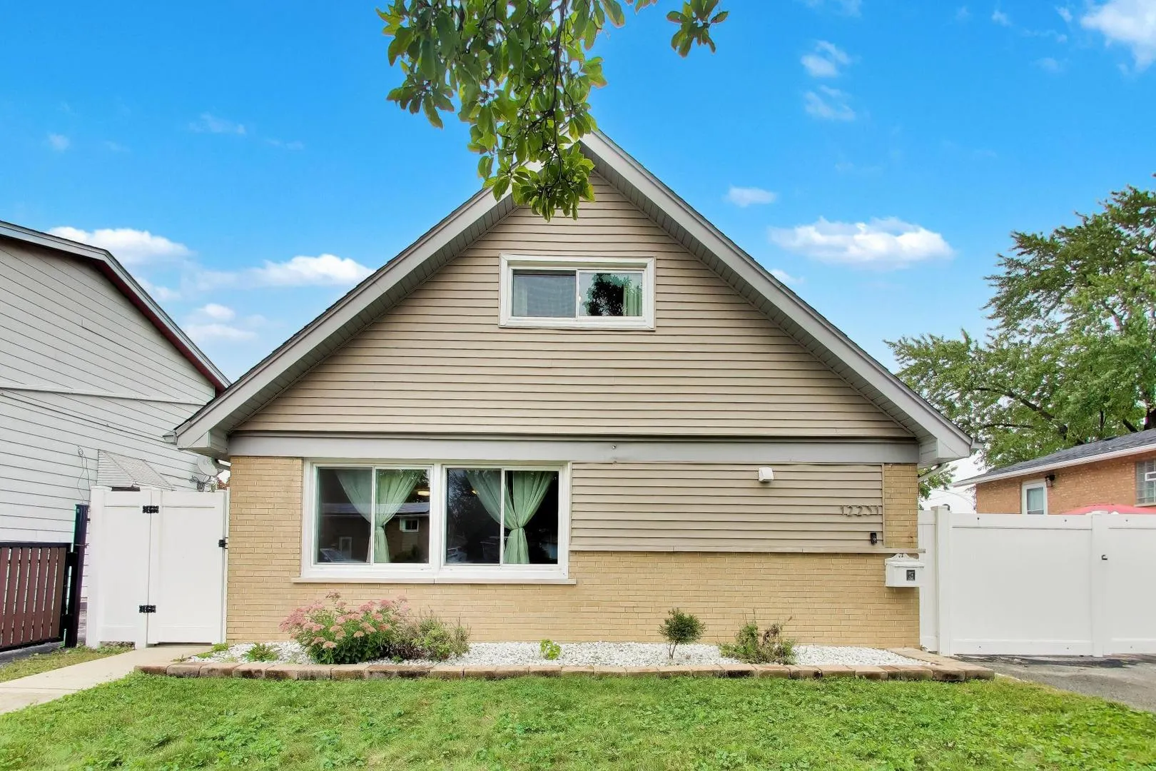 12231 S Lawndale Avenue IL