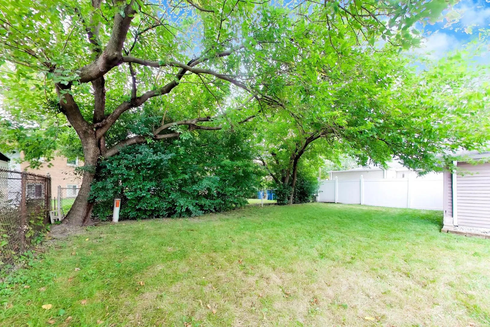 12231 S Lawndale Avenue IL