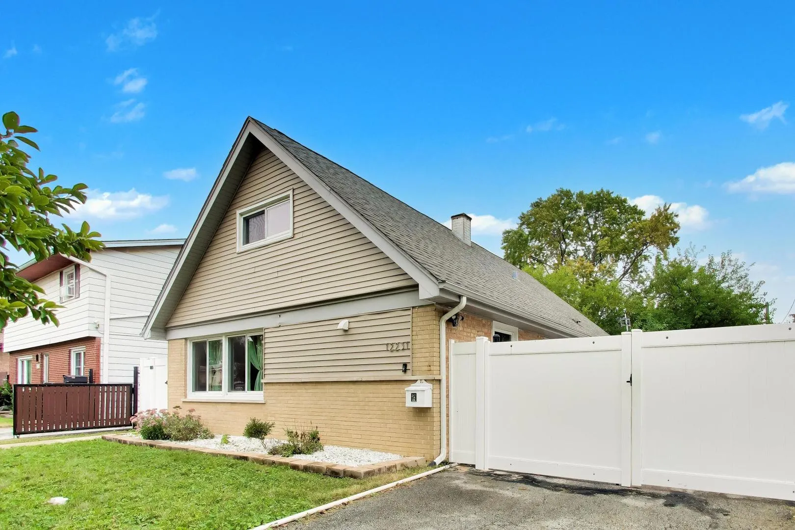 12231 S Lawndale Avenue IL