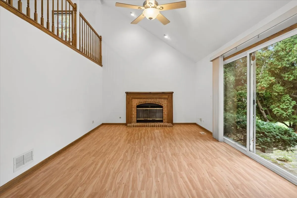 2316 Crab Apple Terrace IL