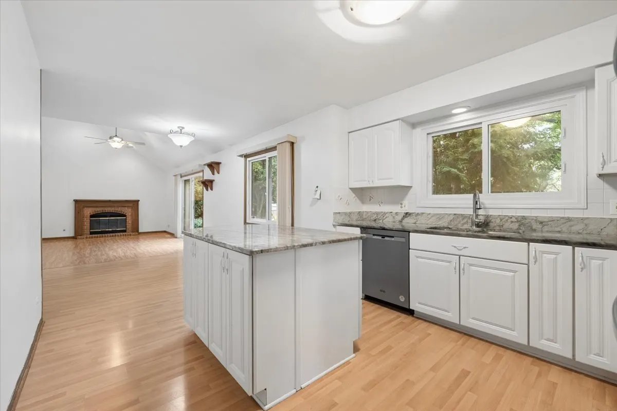 2316 Crab Apple Terrace IL