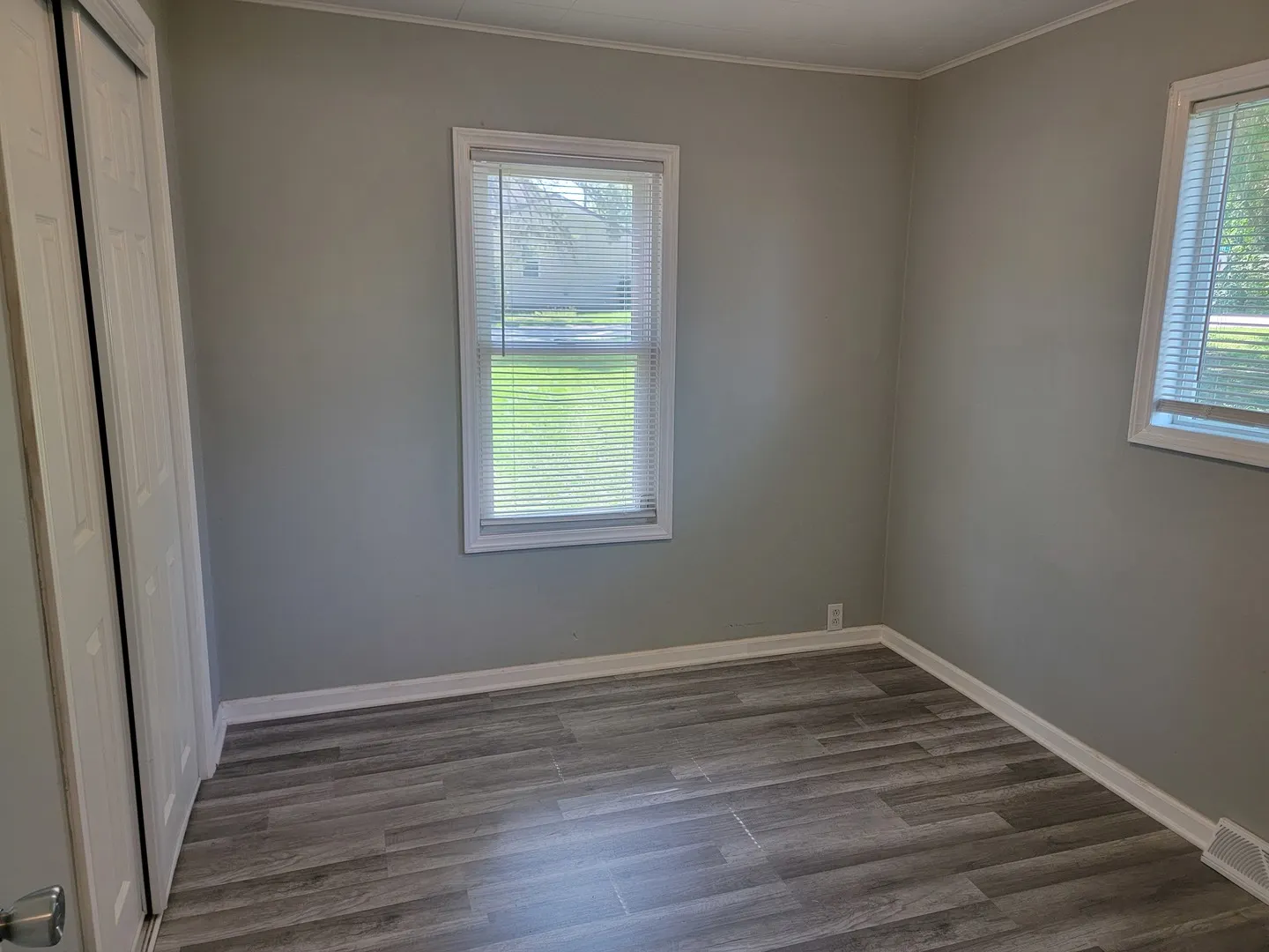 810 Southside Avenue IL