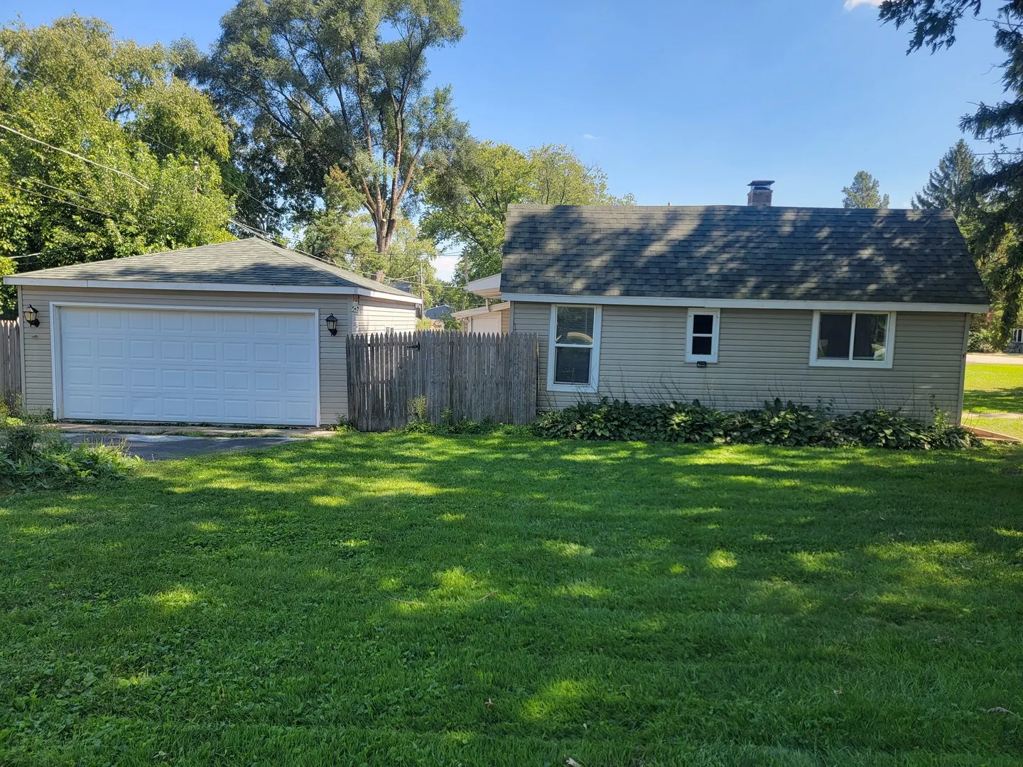 810 Southside Avenue IL