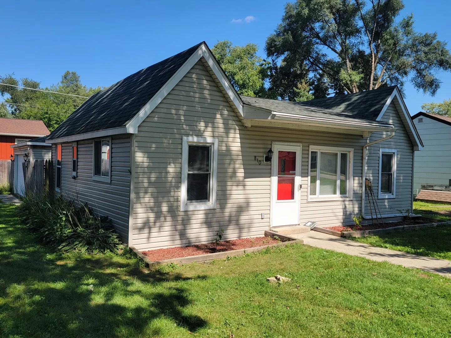 810 Southside Avenue IL