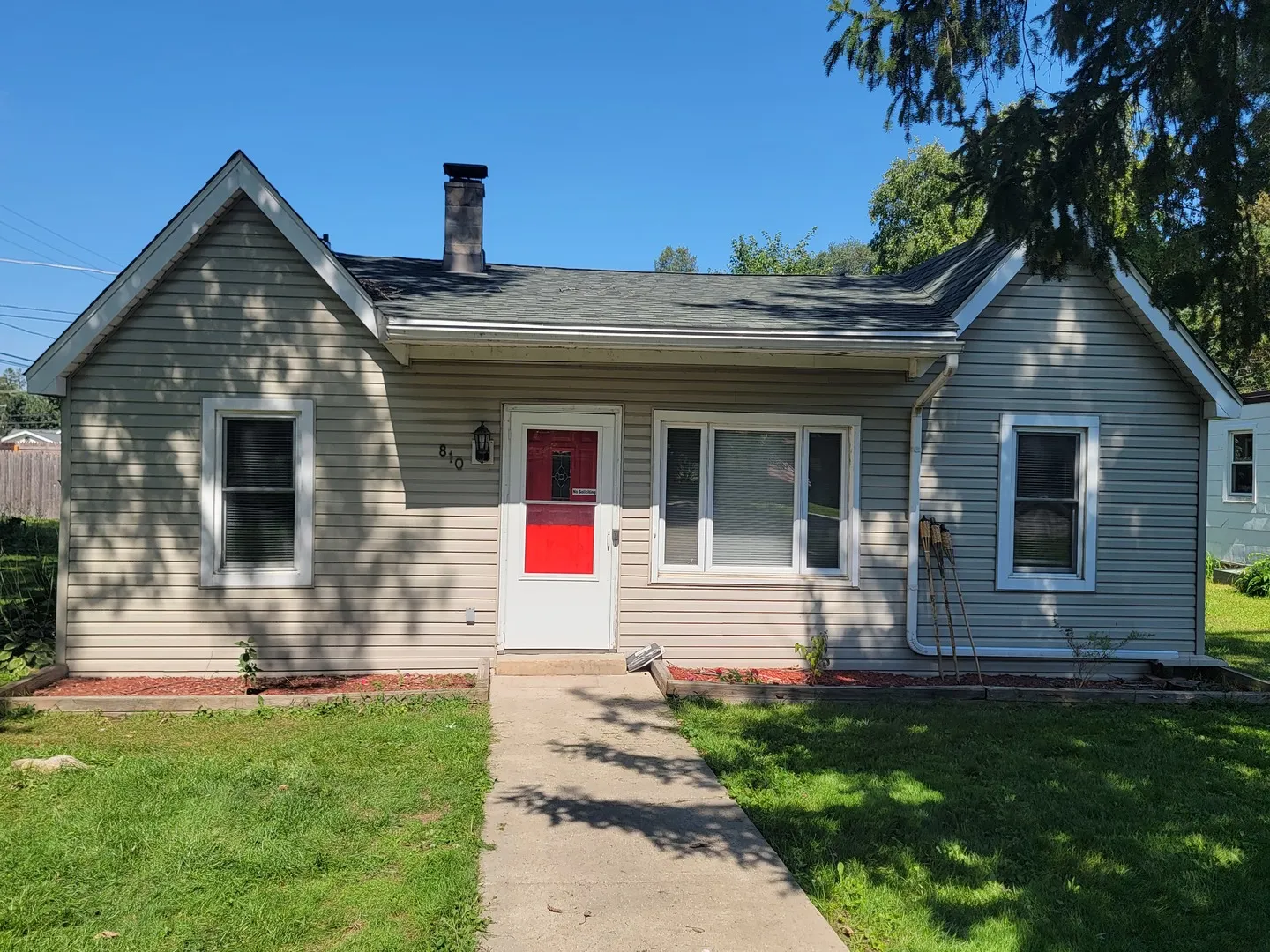 810 Southside Avenue IL
