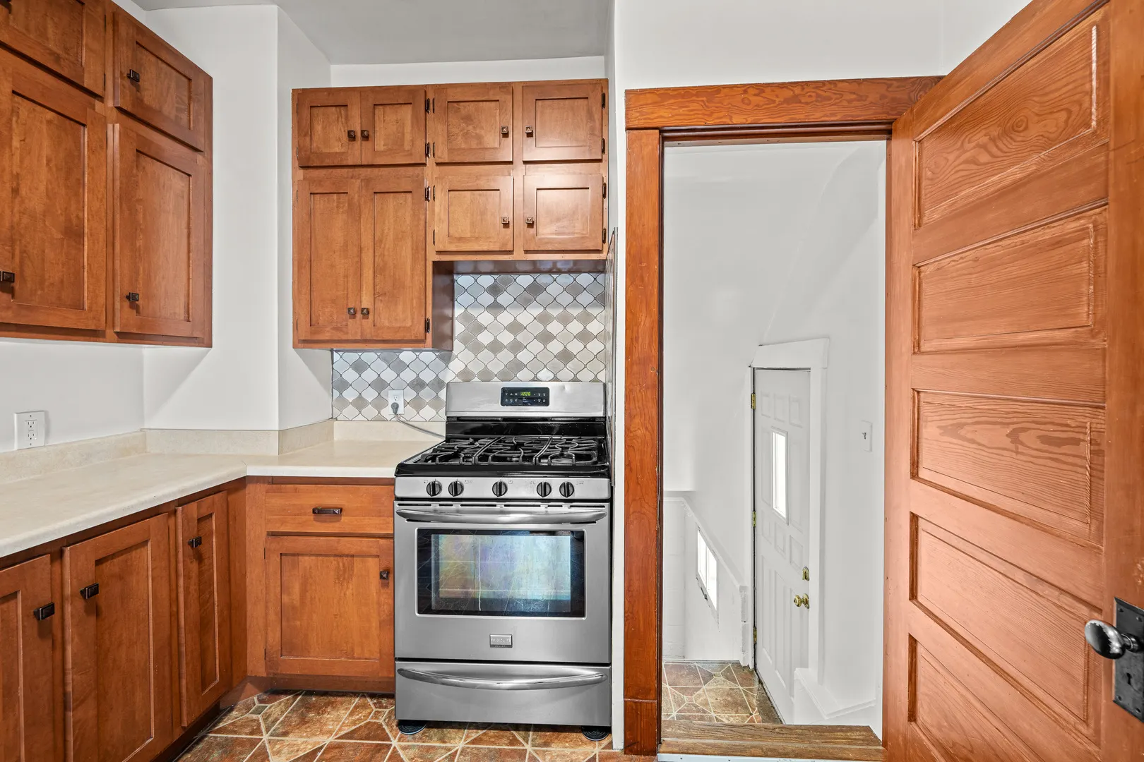 2728 E 18th Street IA