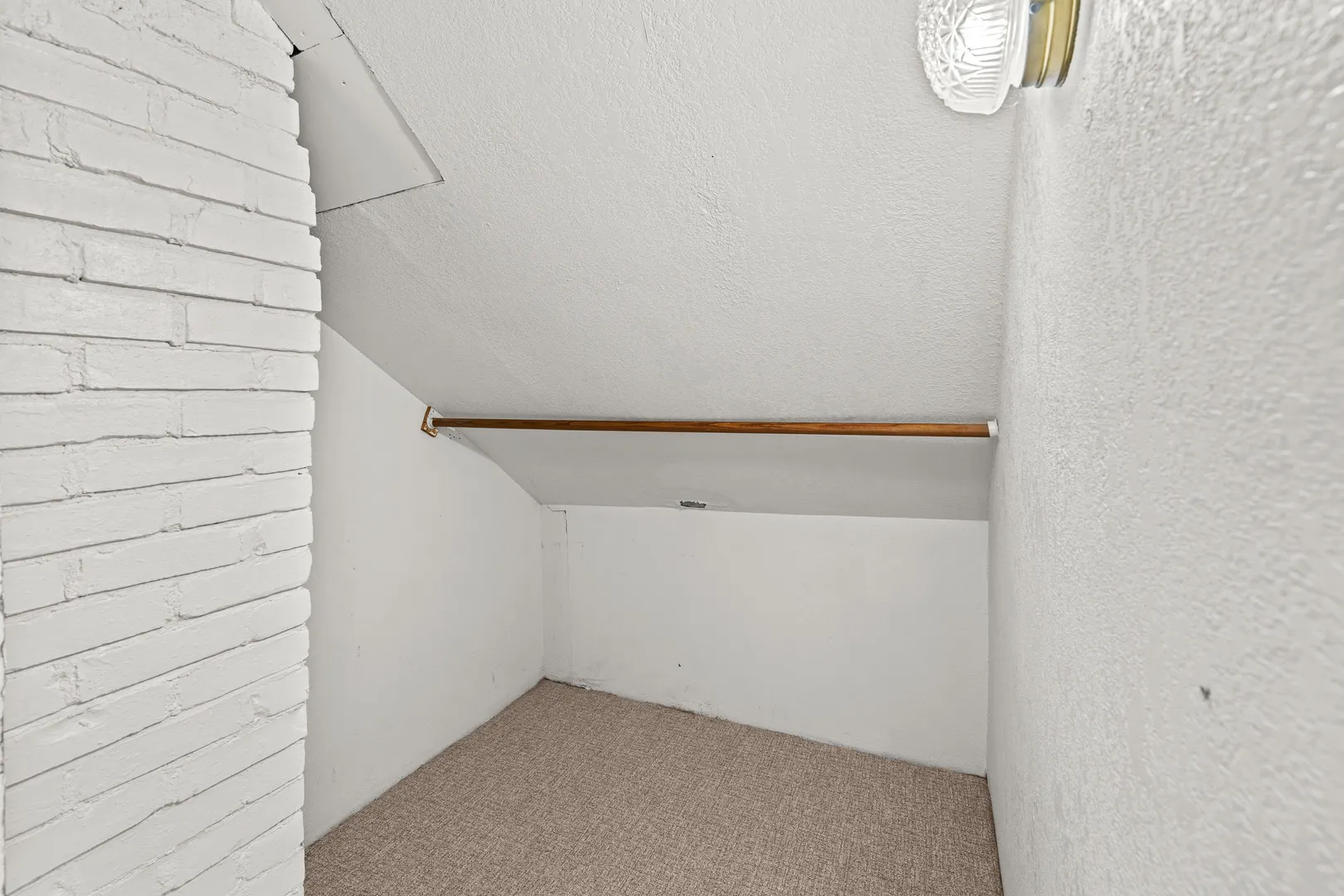 2728 E 18th Street IA