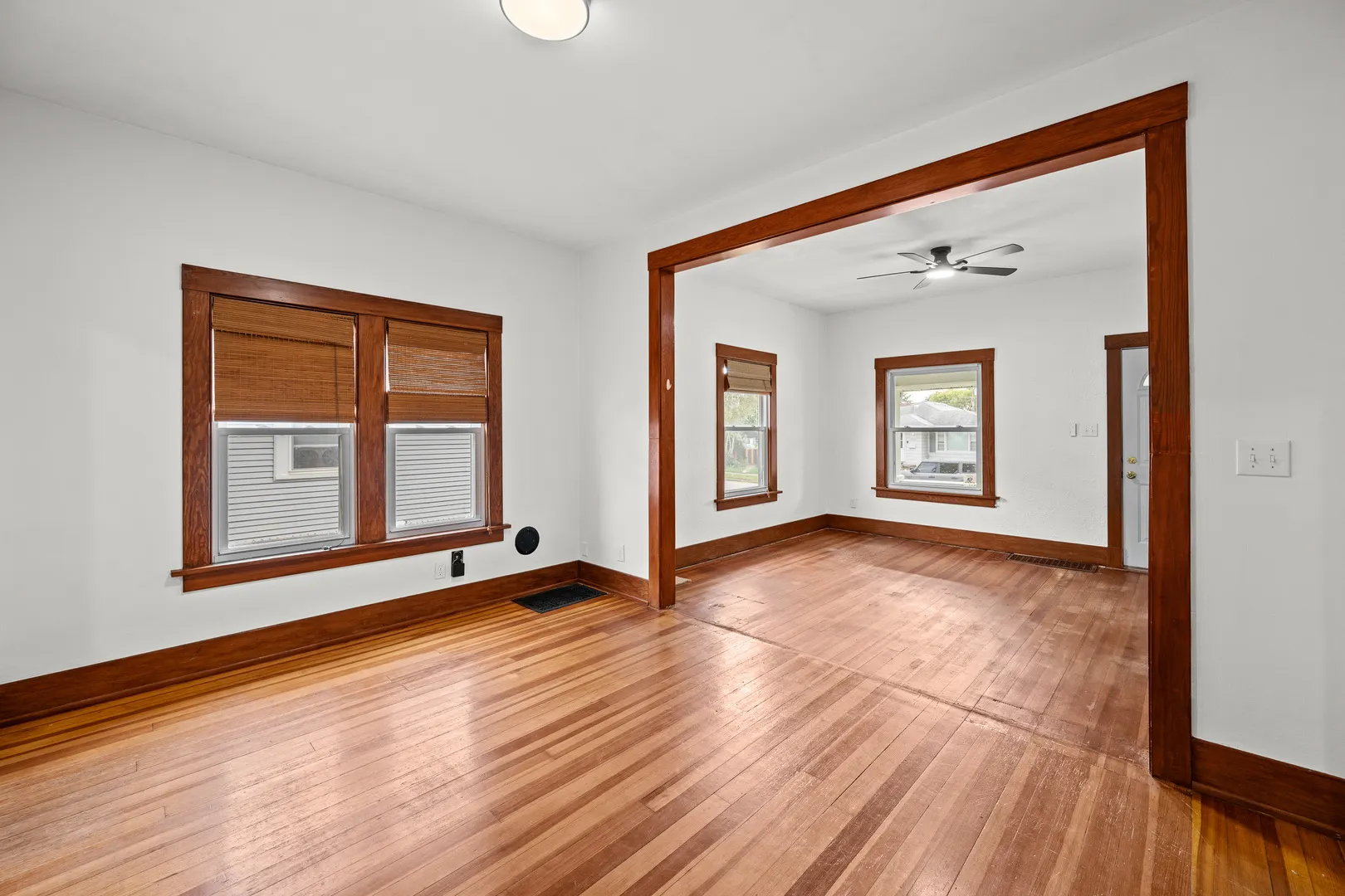 2728 E 18th Street IA