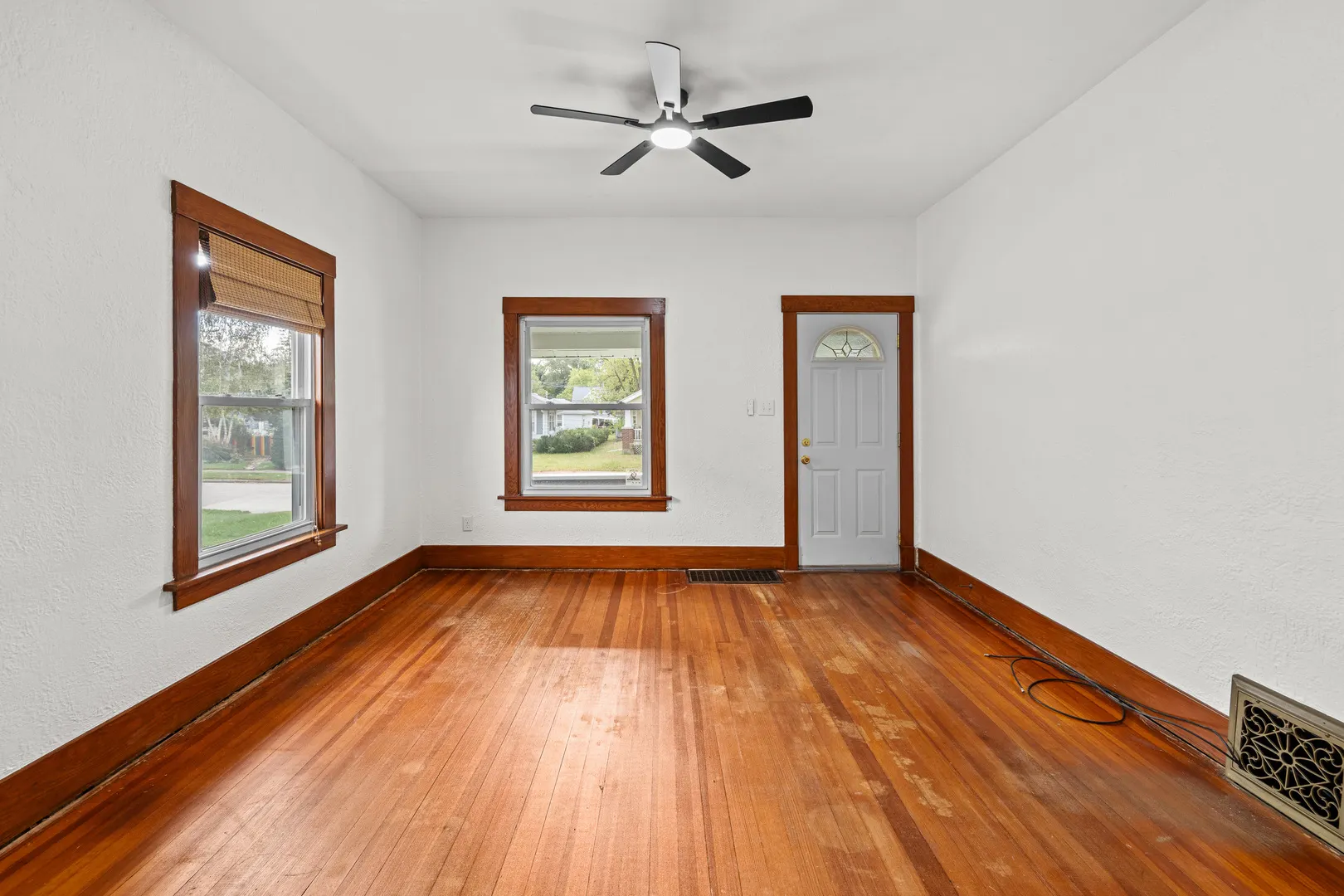 2728 E 18th Street IA