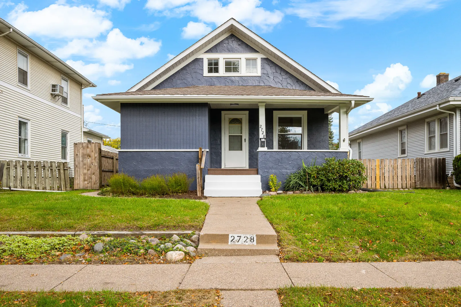 2728 E 18th Street IA