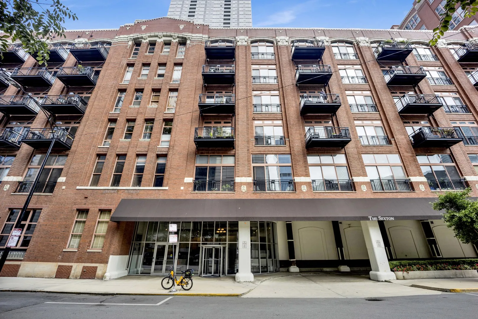 360 W Illinois Street IL #7D