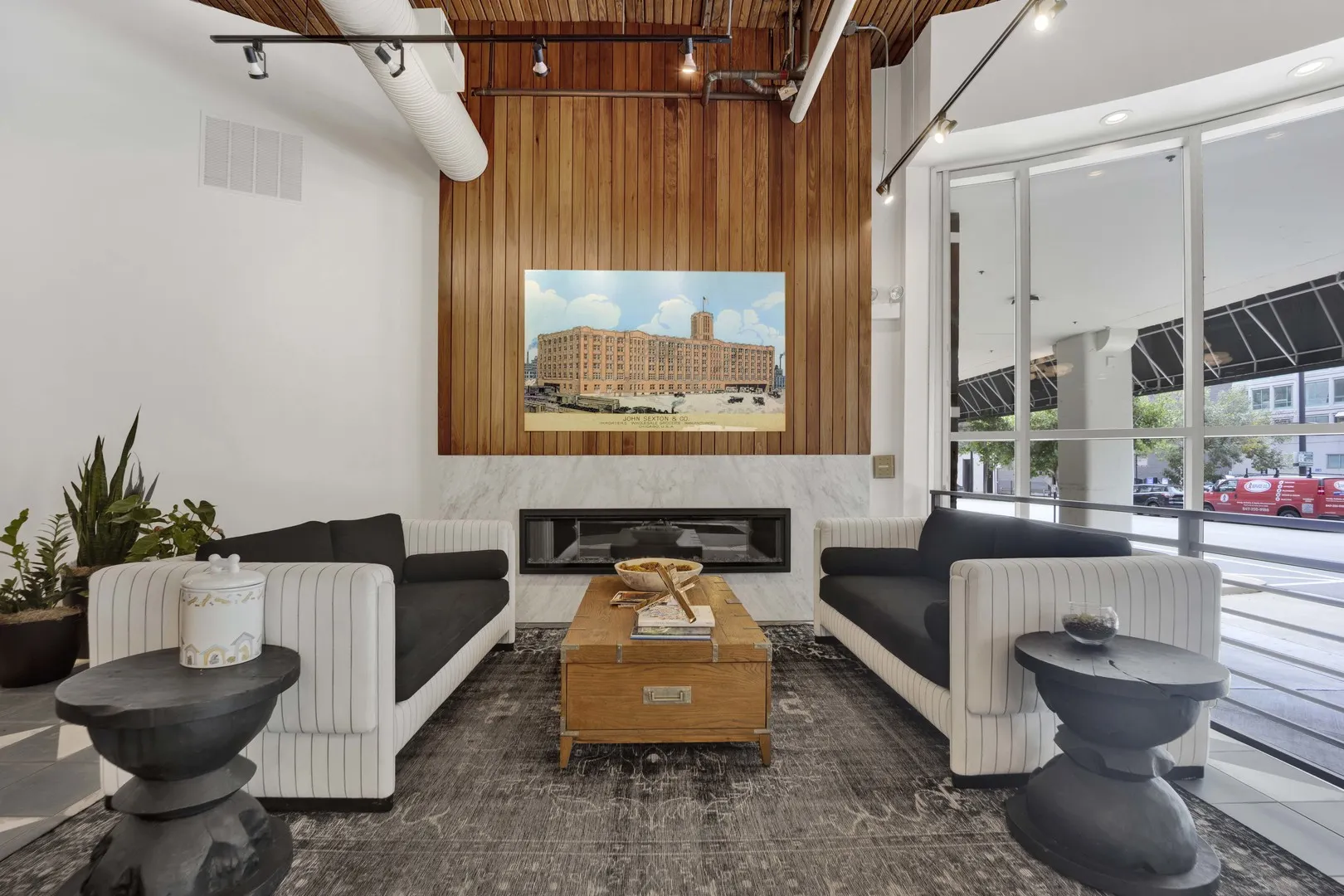 360 W Illinois Street IL #7D