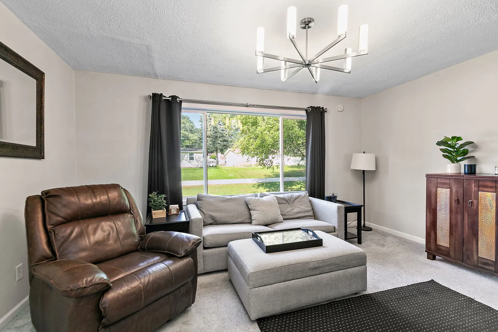 710 W Pheasant Trail IL