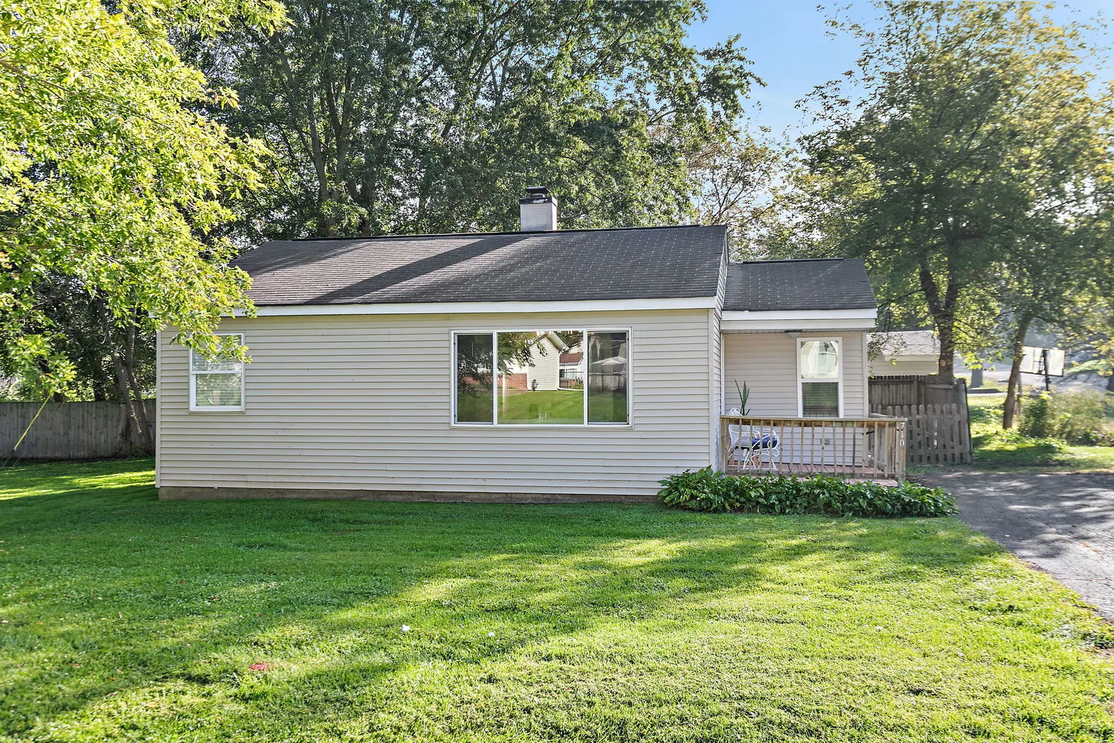 710 W Pheasant Trail IL